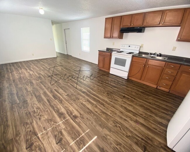 Foto del edificio - Move-In Ready 3BR, 1BA – Most Utilities Included in Rent!