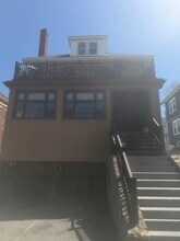 Building Photo - 315 Common St