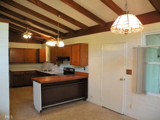 Building Photo - 1606 Wilmington Is