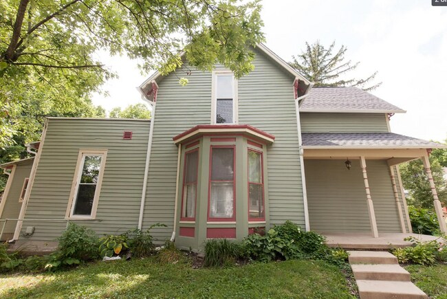 Foto del edificio - BOTH SECOND SEMESTER UNIT- AND OPEN FOR FALL 26!