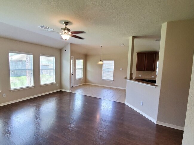 Building Photo - 1219 Pecos Pass Dr