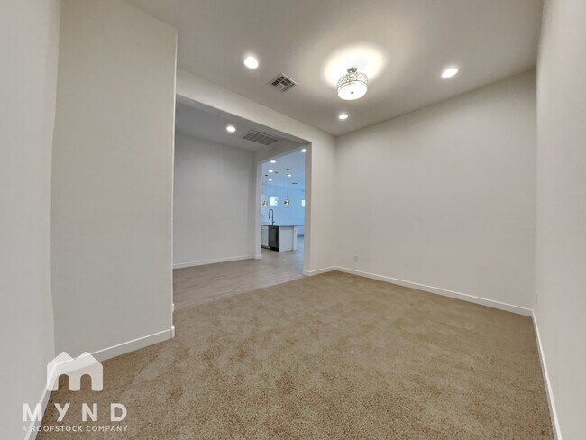 Building Photo - 11866 N 189th Ct