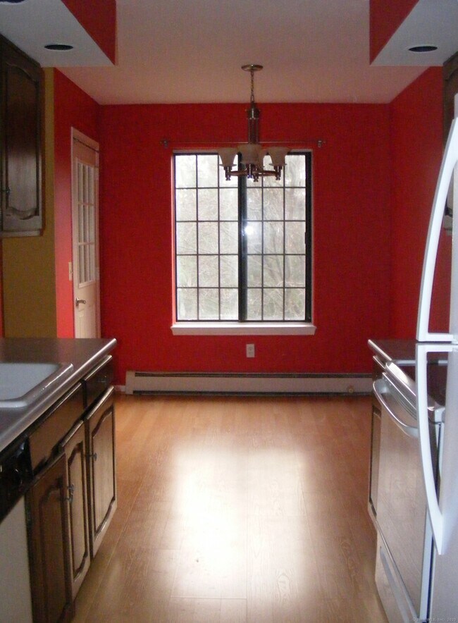 Foto del edificio - 8 Rollingwood Dr