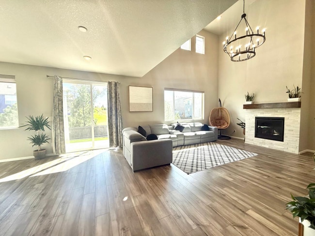 Building Photo - 18284 Grosbeak Pl