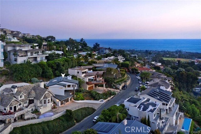 Foto del edificio - 546 Temple Hills Dr