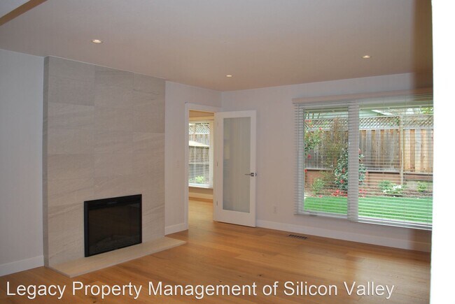 Building Photo - 4 br, 2 bath House - 1367 Bobolink Circle,
