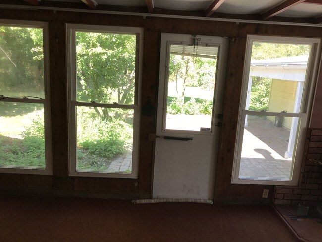 Building Photo - 278 Beechwood Rd