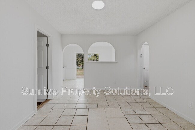 Foto del edificio - 9301 N Sherwell Dr