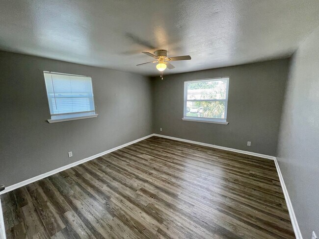 Ceiling Fans Included - 5838 Yellow Pine Ct