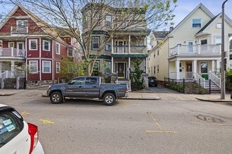 Building Photo - 28 Edison Green