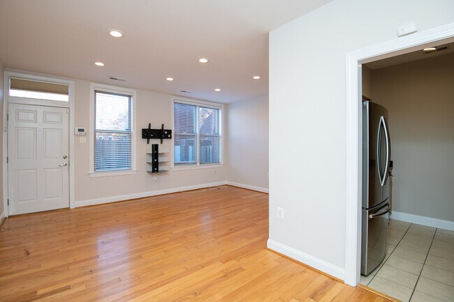 Foto del edificio - 10 15th St NE