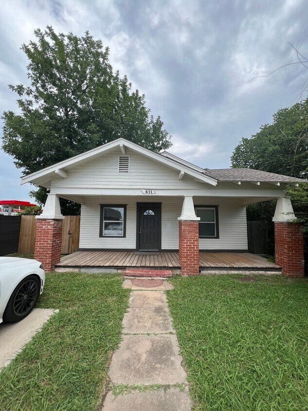 Primary Photo - Cute 2 bed, 1 bath home available now in N...
