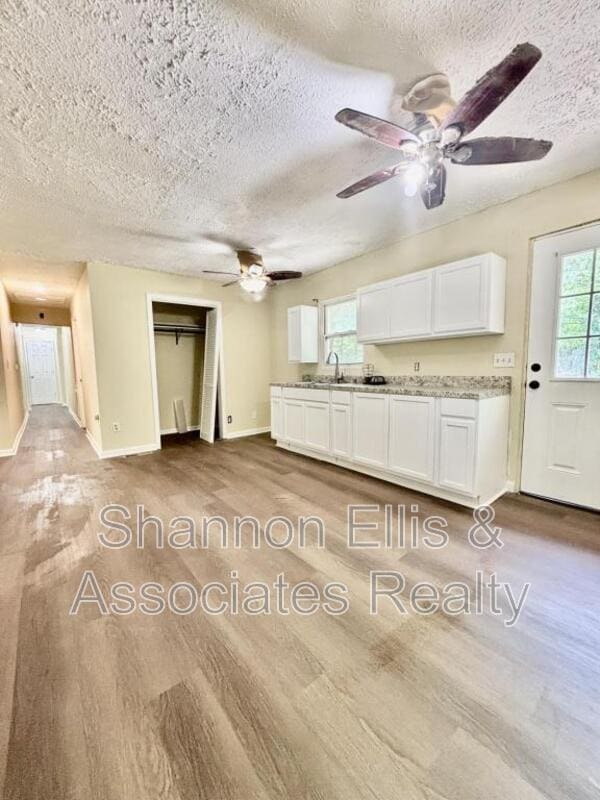 Building Photo - 481 Vega Rd