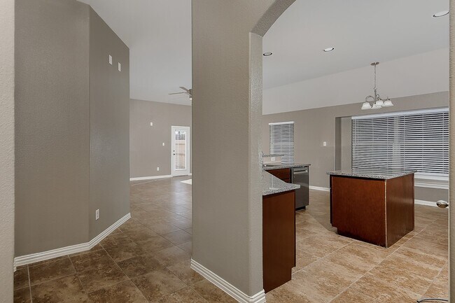 Foto del edificio - 9606 Arched Oak Dr