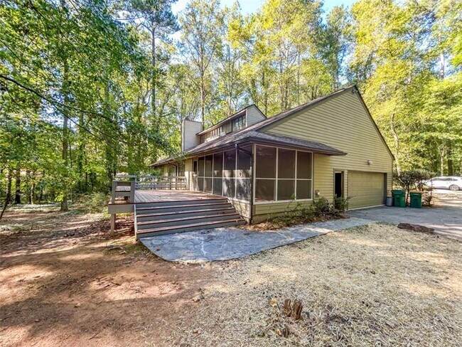 Foto del edificio - 6480 Burdett Dr NW