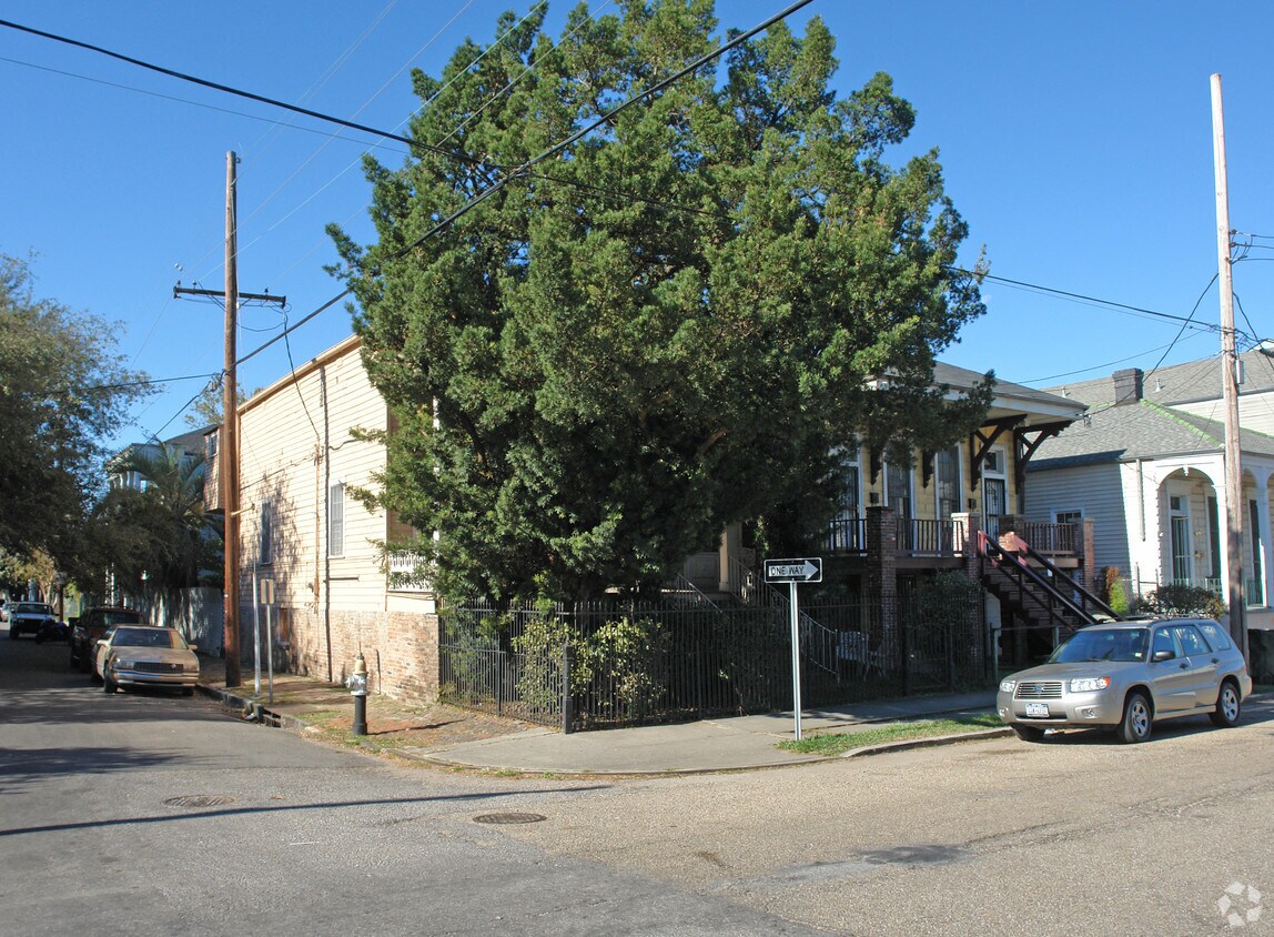 Foto principal - 900 Jackson Ave