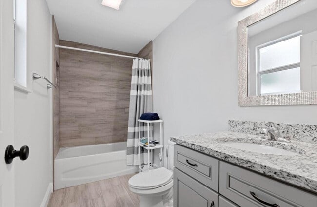 Foto del edificio - 1036 Francis St