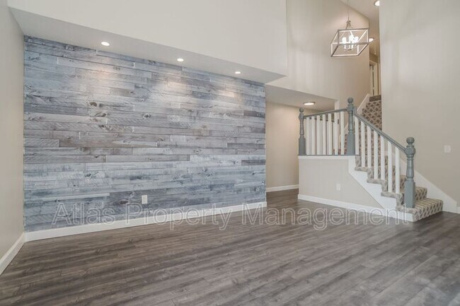 Foto del edificio - 17527 W 116th St