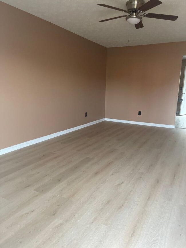 Building Photo - Newnan Duplex