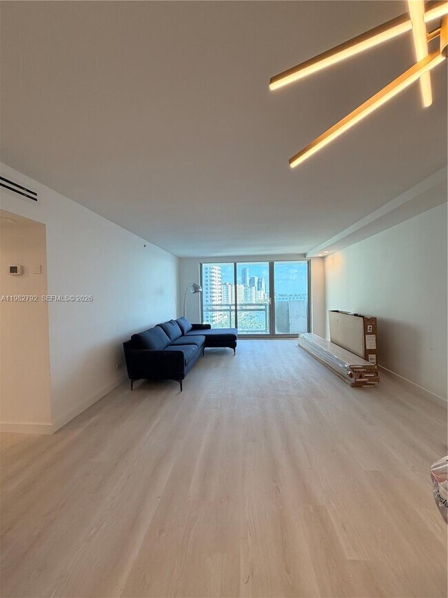 Foto del edificio - 1500 Bay Rd