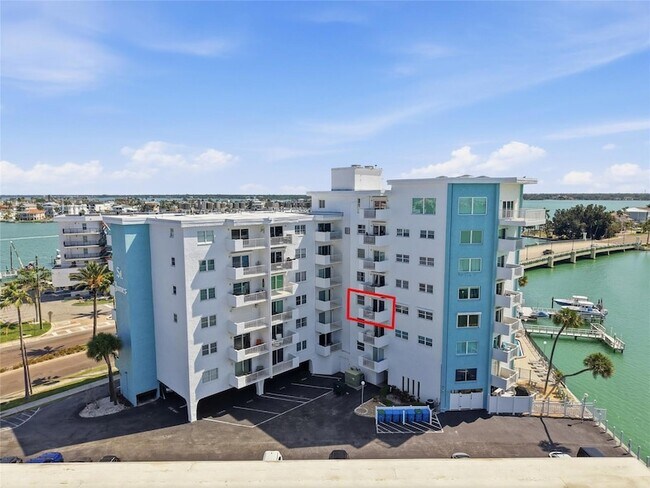 Foto del edificio - 285 107th Ave