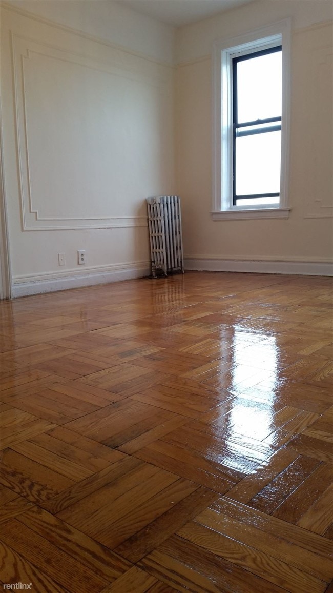 Building Photo - 354 93rd St