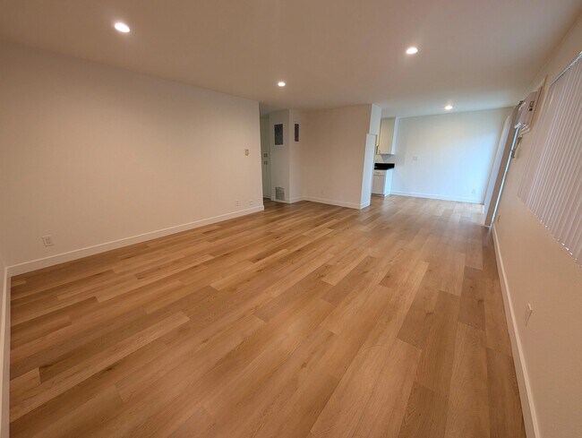 Foto del edificio - 3900 1st St