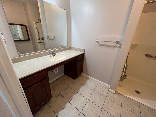 Building Photo - Pre-Leasing for 26/27 School Year