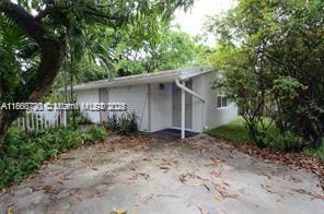 Building Photo - 633 Mokena Dr
