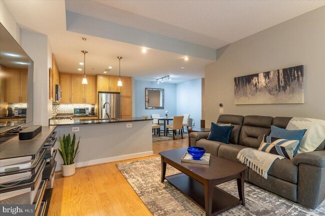 Building Photo - 820 N Pollard St