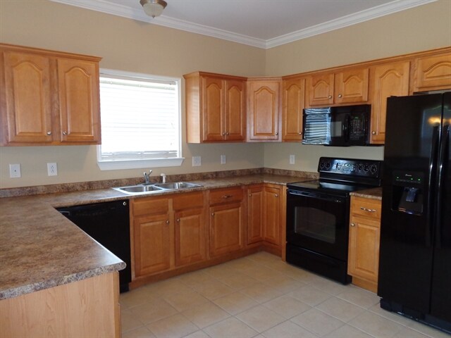 Foto del edificio - 5072 Republic Ave