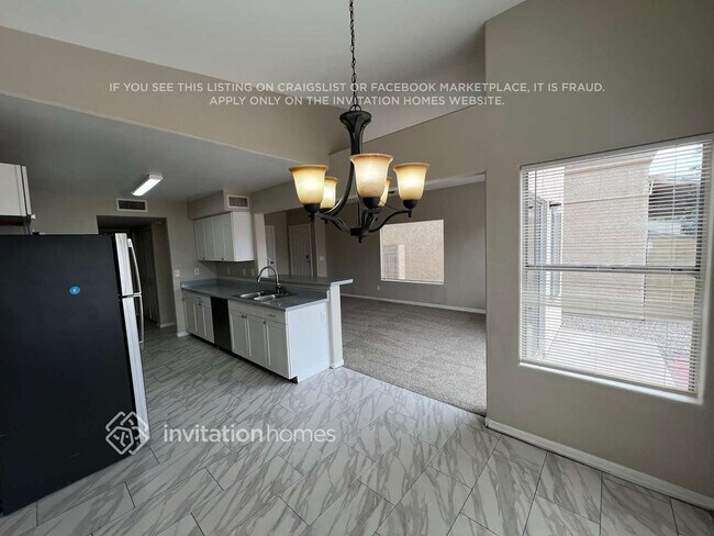 Foto del edificio - 5852 E Norwood St