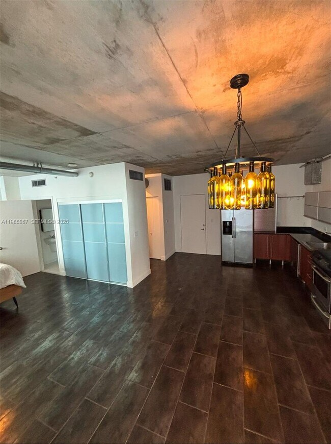 Foto del edificio - 690 SW 1st Ct