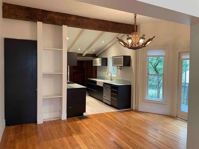 Foto del edificio - 3634 NE Cleveland Ave