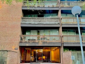 Building Photo - 5600 Hillcrest Ln