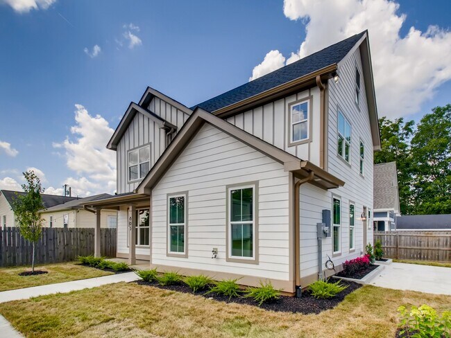 Building Photo - 805 49th Ave N