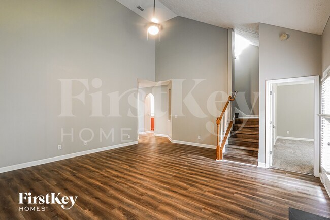 Foto del edificio - 3200 Hidden Creek Dr