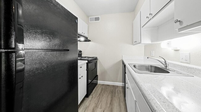 Building Photo - Augusta Apartments