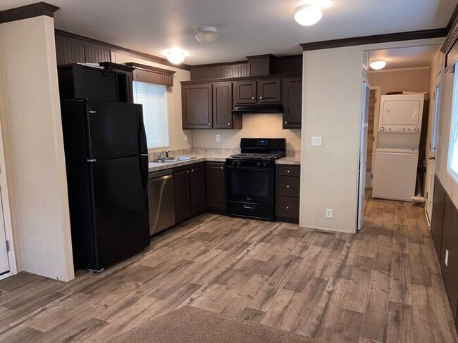 Building Photo - Private Oasis - 5th Street Sparks Mobile H...