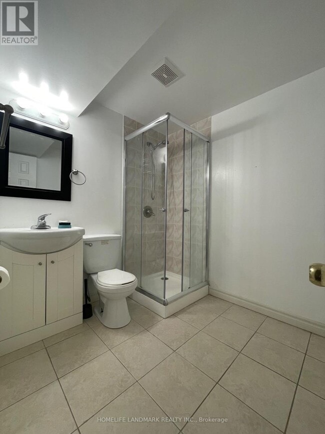 Building Photo - 124 McNicoll Ave