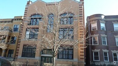 Building Photo - 4103 N Kenmore Ave