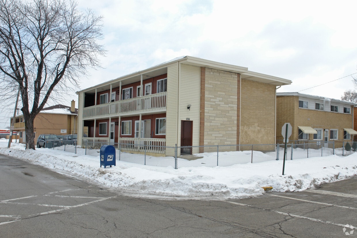 Building Photo - 3037 Bright St