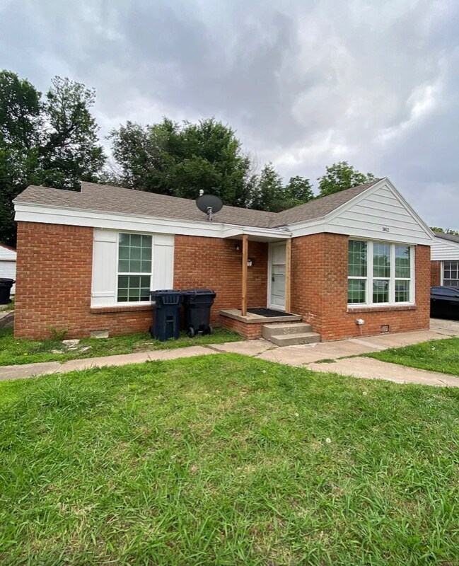 Foto principal - 3812 NW 16th St