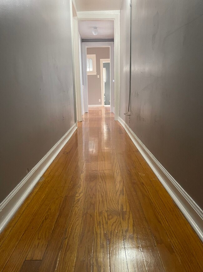 8040 S Evans Ave Unit 3, Chicago, IL 60619 Apartments in Chicago, IL