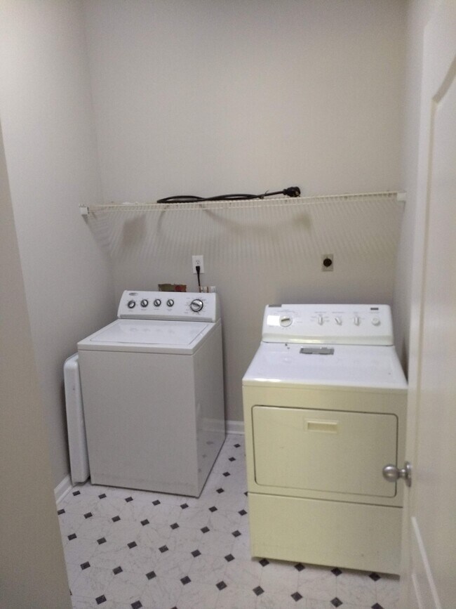Foto del edificio - 2981 Beck Ln