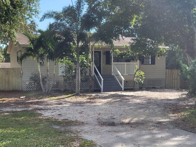 Foto del edificio - 8386 64th Ave