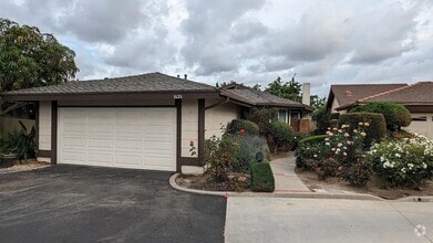 Building Photo - 1121 Cabrillo Park Dr