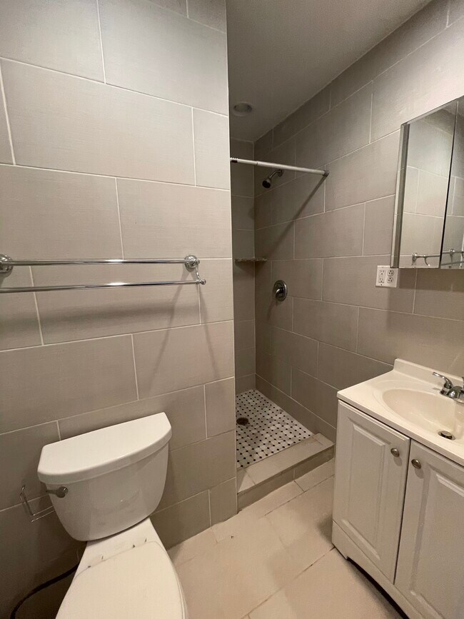 Foto del edificio - 1836 W 18th St