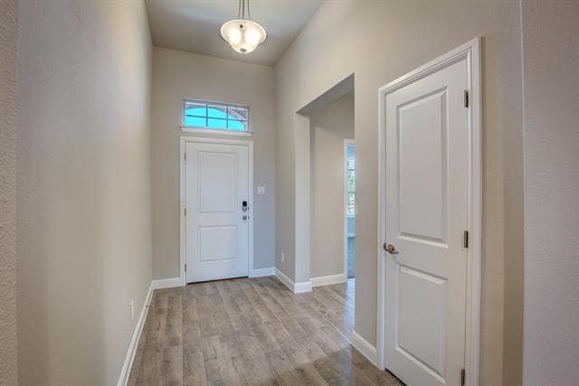 Building Photo - 2213 Dyre Dr