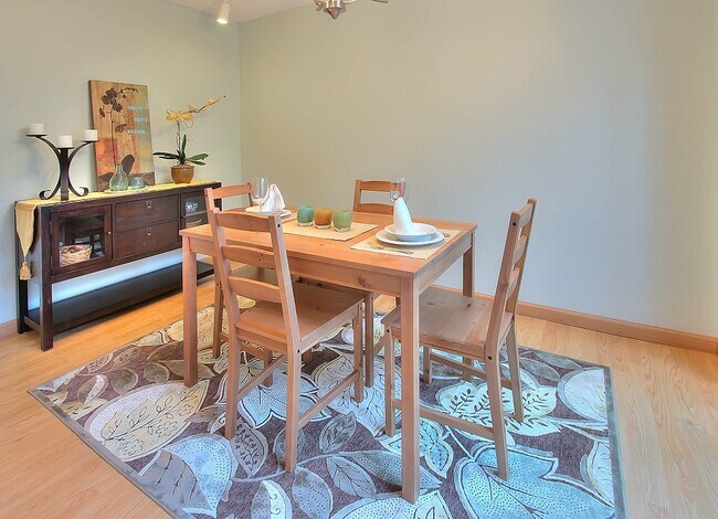 Dining Room - 3710 26th Place West